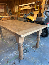 Load image into Gallery viewer, Turned Leg Farmhouse Table