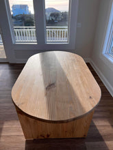 Load image into Gallery viewer, Oval Style Table