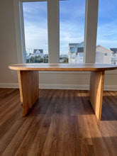 Load image into Gallery viewer, Oval Style Table