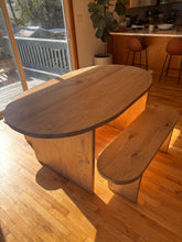 Load image into Gallery viewer, Oval Style Table
