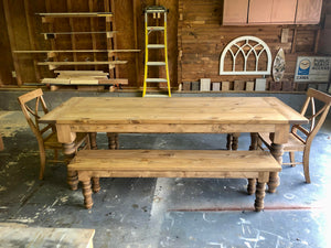 Turned Leg Farmhouse Table Sets